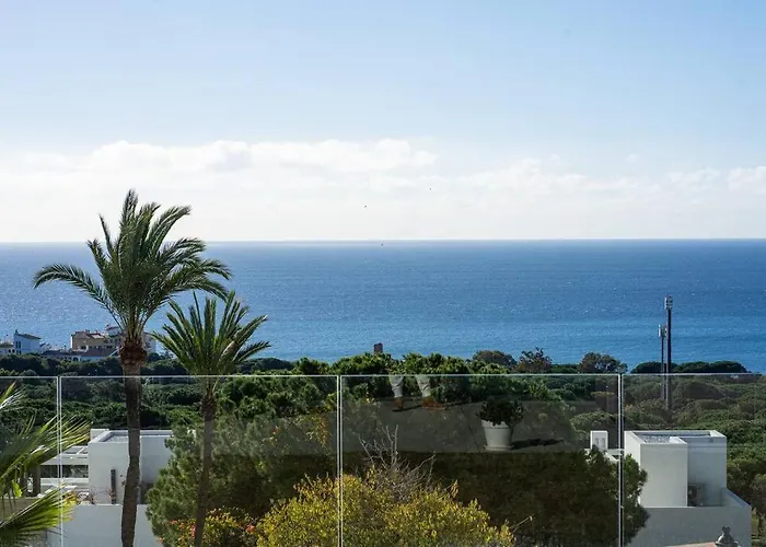 Apartment With Spectacular View In Cabopino