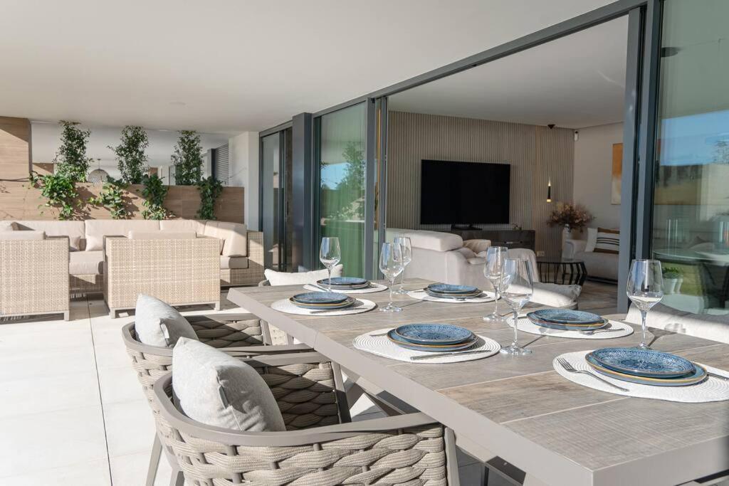 With Spectacular View In Cabopino Marbella